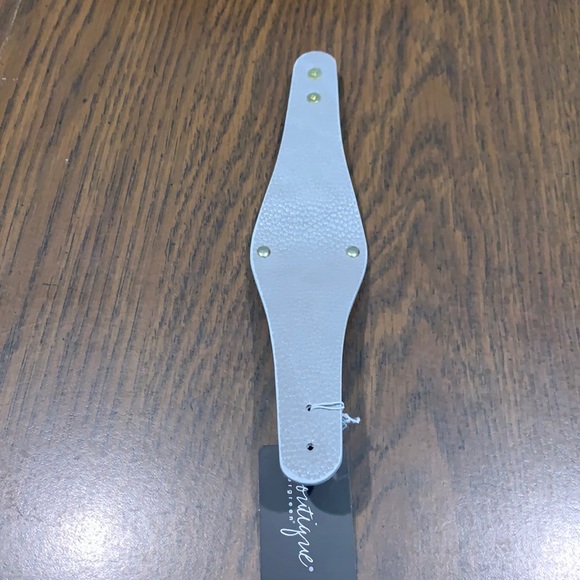 Hammered Metal Vegan Gray Leather Bracelet - Picture 3 of 5